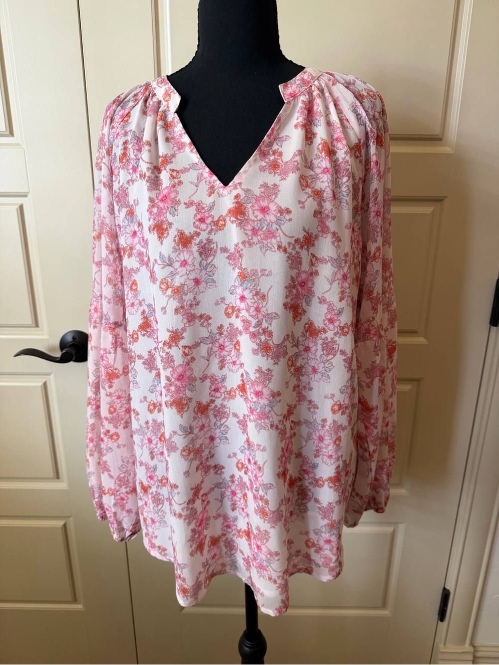 Light Pink Floral V-Neck Tunic Top